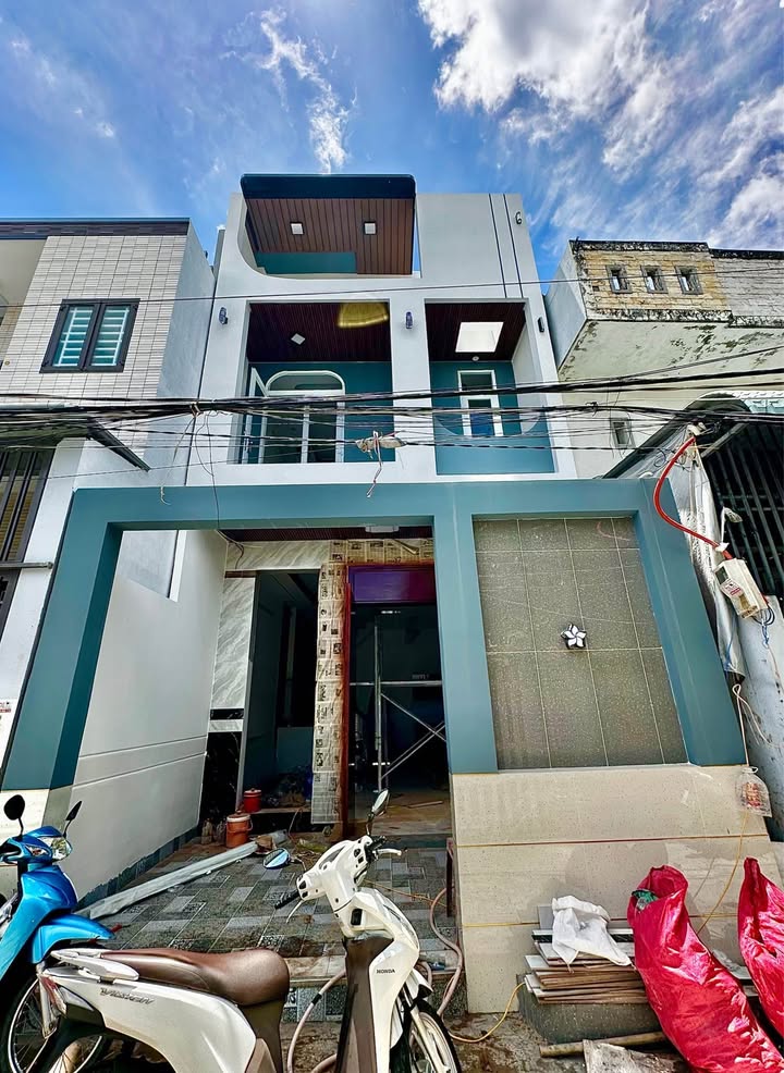 Nhà 1 Trệt 1 Lầu đường Nguyễn Văn Linh 79.9m² giá 4.1 tỷ - Ô tô vào tận nhà!