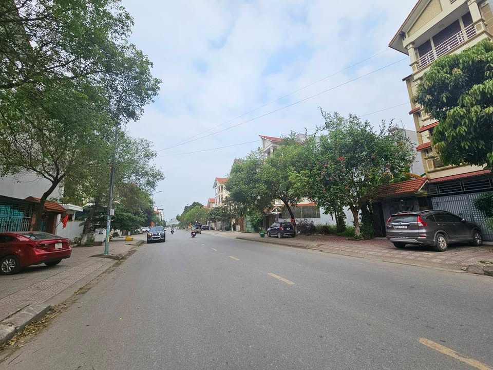 Biệt thự liền kề 4.5 tầng tại khu ĐT Đại Dương Bắc Ninh 130m² giá 20 tỷ - Đối diện công viên!