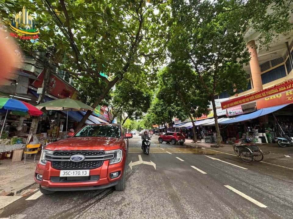 Nhà 3 tầng trung tâm Ninh Bình 54m² giá thỏa thuận - Kinh doanh sầm uất!