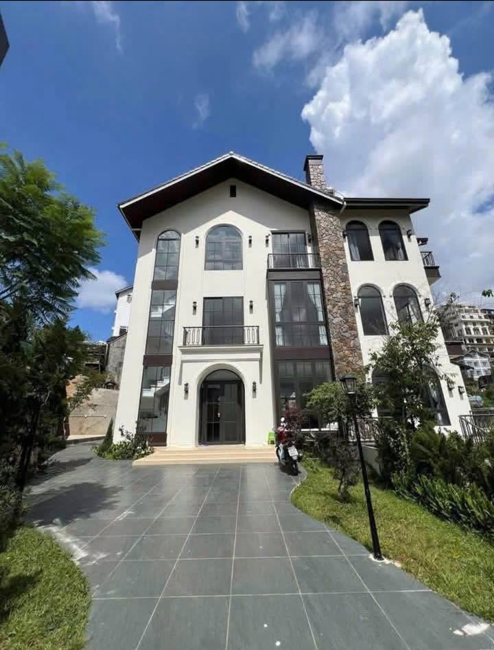 Cho thuê 2 căn villa liền kề Tô Hiến Thành, Đà Lạt - 120m², giá chỉ 70 triệu/tháng!