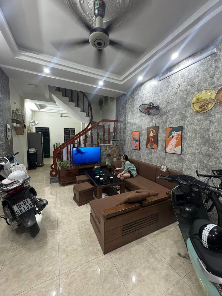 Nhà 2 tầng đường Mỹ Xá 57m² giá 1.79 tỷ - Gần trường và chợ