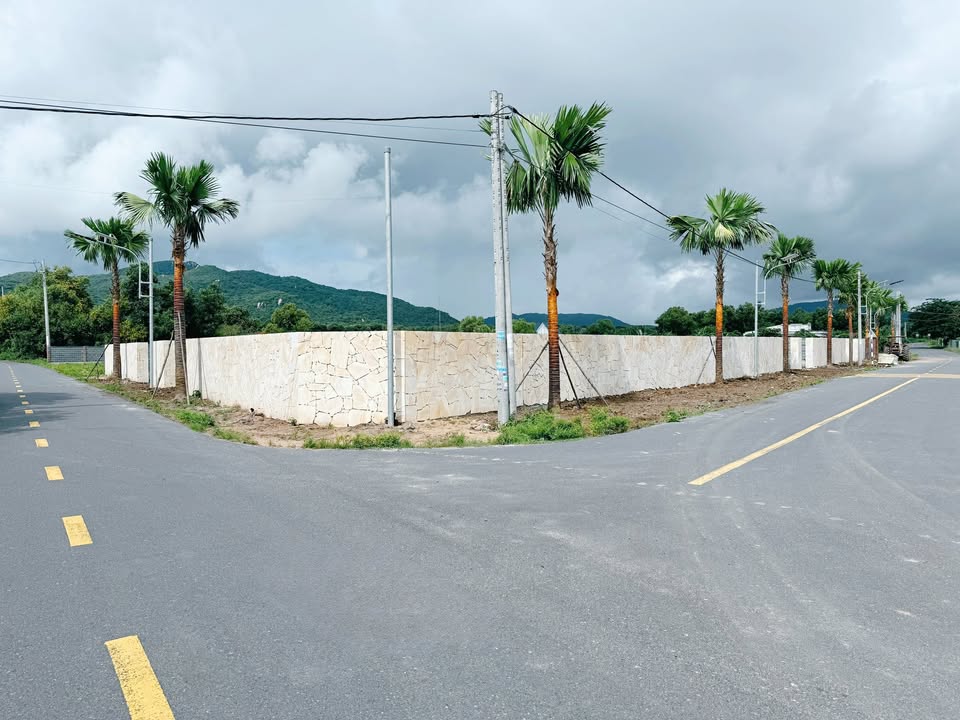 Đất vườn nghỉ dưỡng Phước Hải 296m² giá 2.7 tỷ - View núi Minh Đạm tuyệt đẹp!