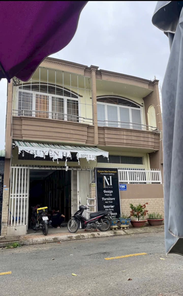 Nhà mặt tiền đường Ấp Đông 4, Hóc Môn, 176m² giá 9 tỷ - Kinh doanh sinh lời!