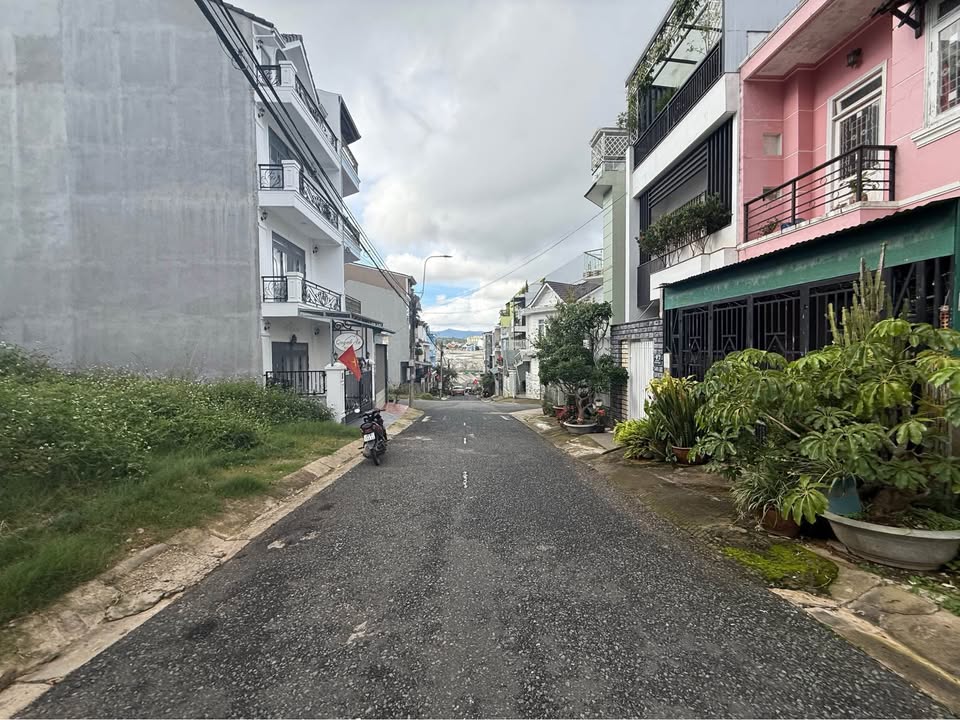 Bán đất KQH Trần Anh Tông P8 Đà Lạt 72m² - Vị trí đắc địa gần công viên