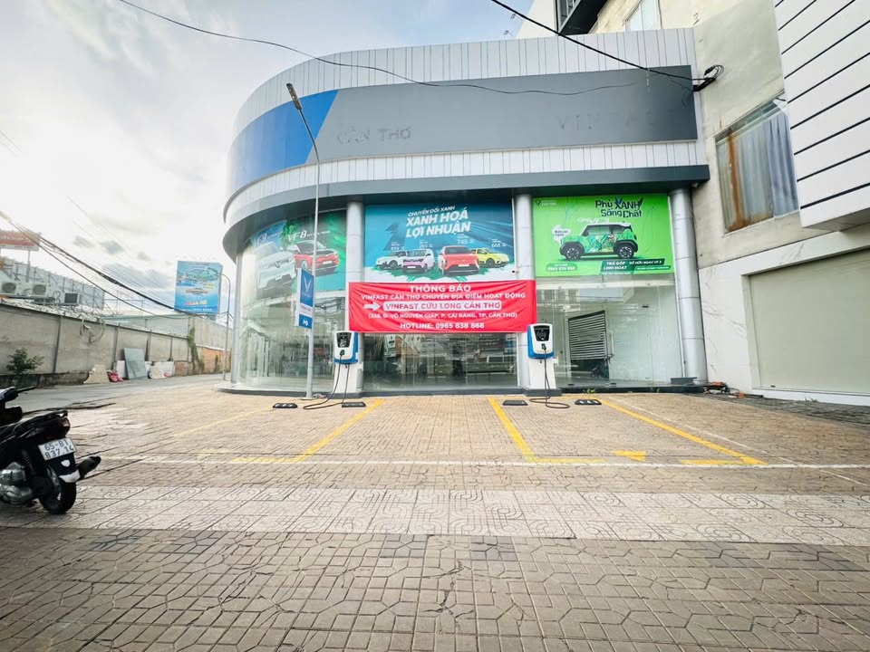 Cho thuê mặt bằng 1400m² đường 30/4 - Phù hợp kinh doanh sầm uất!