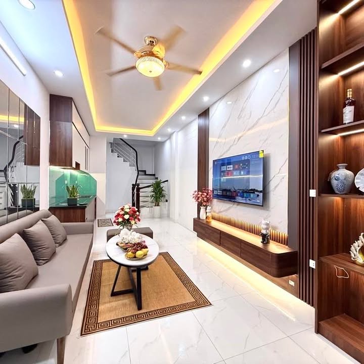 Nhà 5 Tầng Xuân Phương 38m² giá 5 tỷ - Full nội thất, sẵn sàng vào ở!