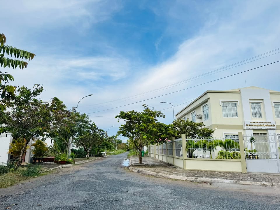 Đất nền Phú Quốc 125m² giá 1.1 tỷ - Sổ đỏ, xây tự do!