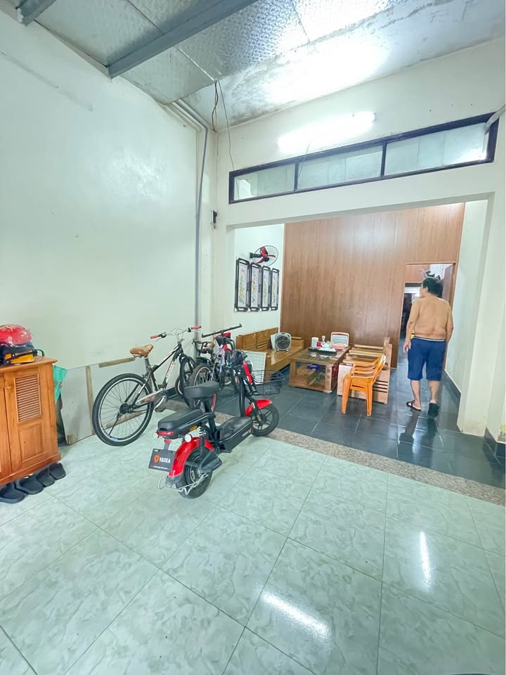 Nhà 2,5 tầng đường Nguyễn Trãi, phường Phú Sơn, 80m² - Chính chủ bán gấp!