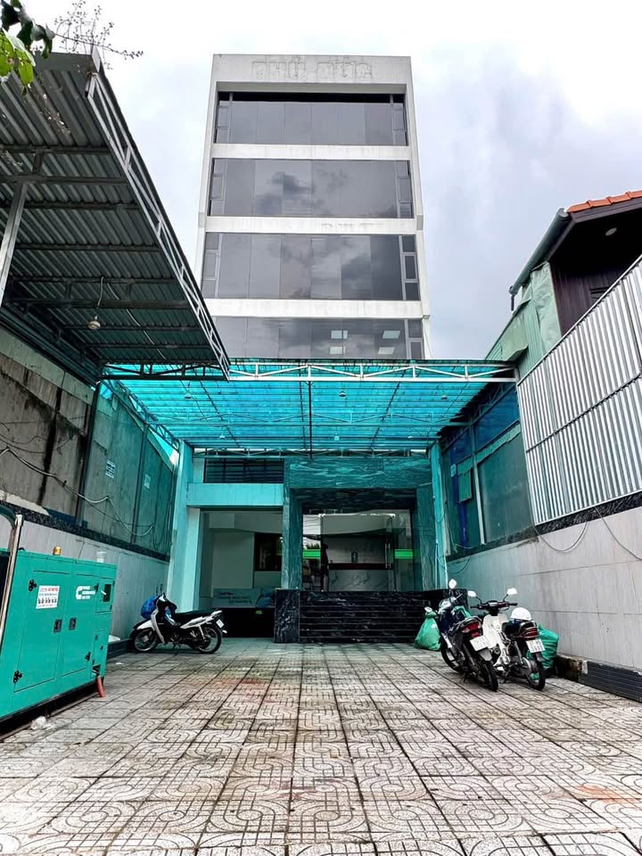 Cho thuê tòa nhà mặt tiền Đặng Văn Bi, Thủ Đức 1250m² giá 340 triệu - Vị trí đắc địa trung tâm tài chính!