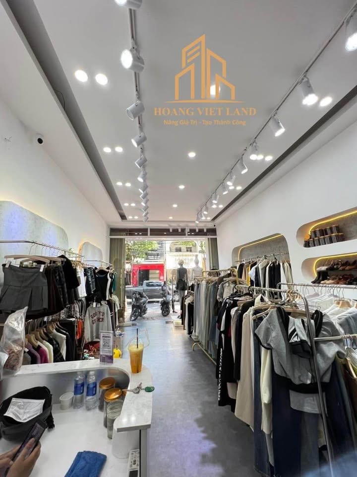 Nhà phố tại Buôn Ma Thuột 83m² giá 13.5 tỷ - Vị trí đắc địa trung tâm