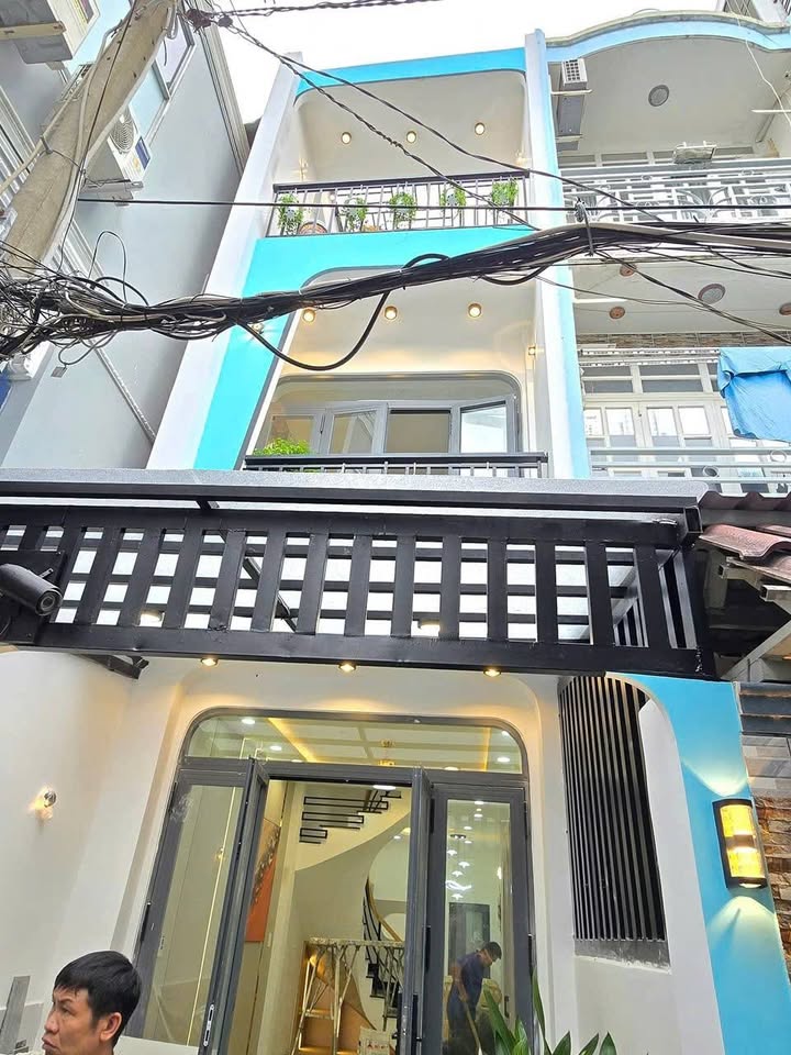 Nhà 3 tầng đường Nguyễn Thượng Hiền, Phú Nhuận 40m² giá 6 tỷ - Vị trí đắc địa chỉ cần xách vali vào ở ngay!