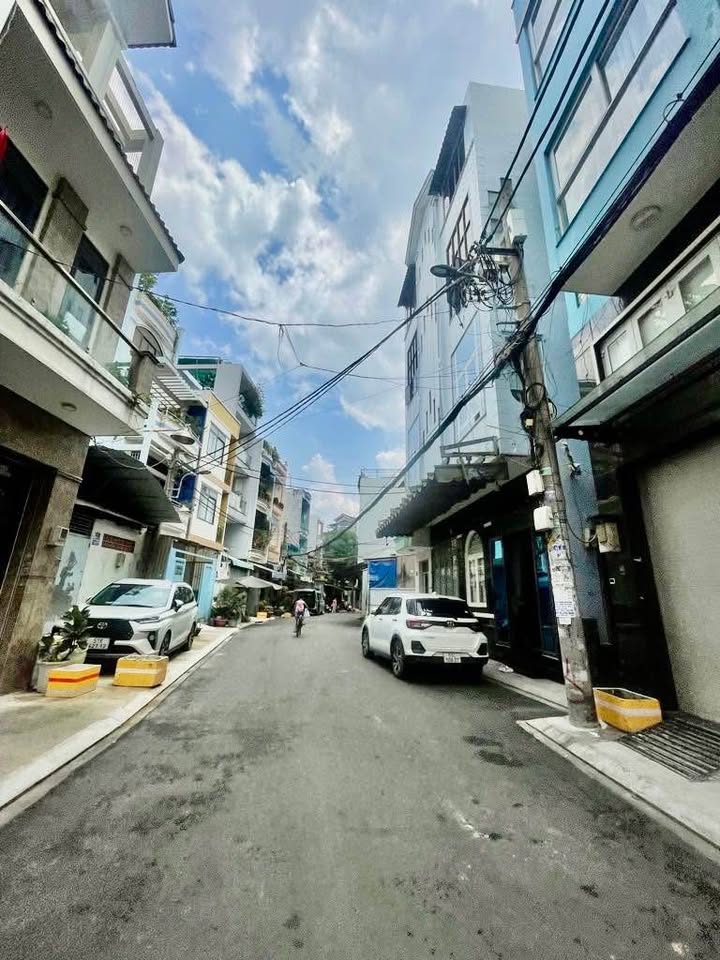 Nhà phố Tân Phú 96m² giá 7.75 tỷ - Vị trí đẹp, tiện xây mới!