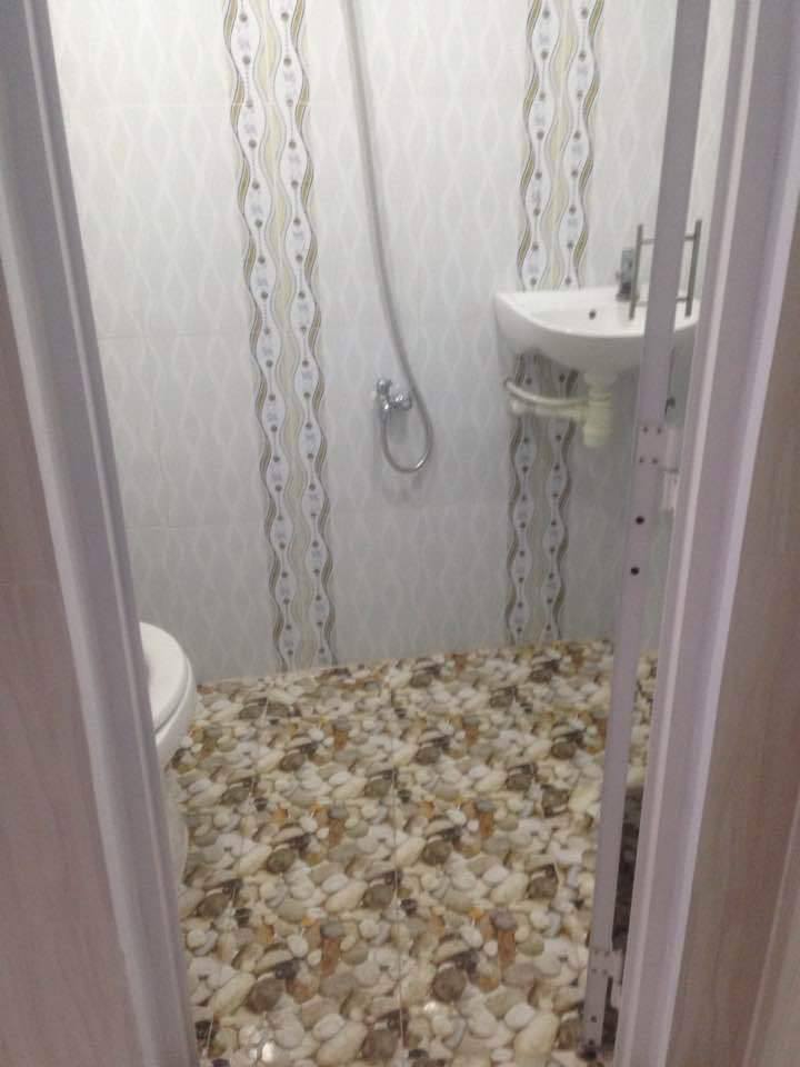 Nhà cho thuê 1 trệt 1 lầu đường Võ Văn Kiệt, Q1 - Giá chỉ 5.3 triệu/tháng!