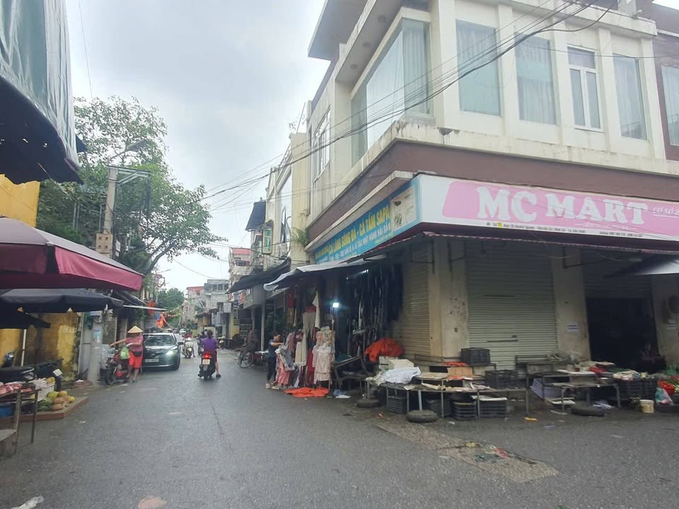 Nhà phố góc 3 tầng Nguyễn Trãi 100m² giá 1 tỷ - Kinh doanh sầm uất!