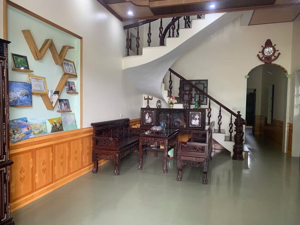 Nhà 2 tầng mặt đường trục xã Hải Quang 180m² giá chỉ 2 tỷ - Cơ hội đầu tư tuyệt vời!