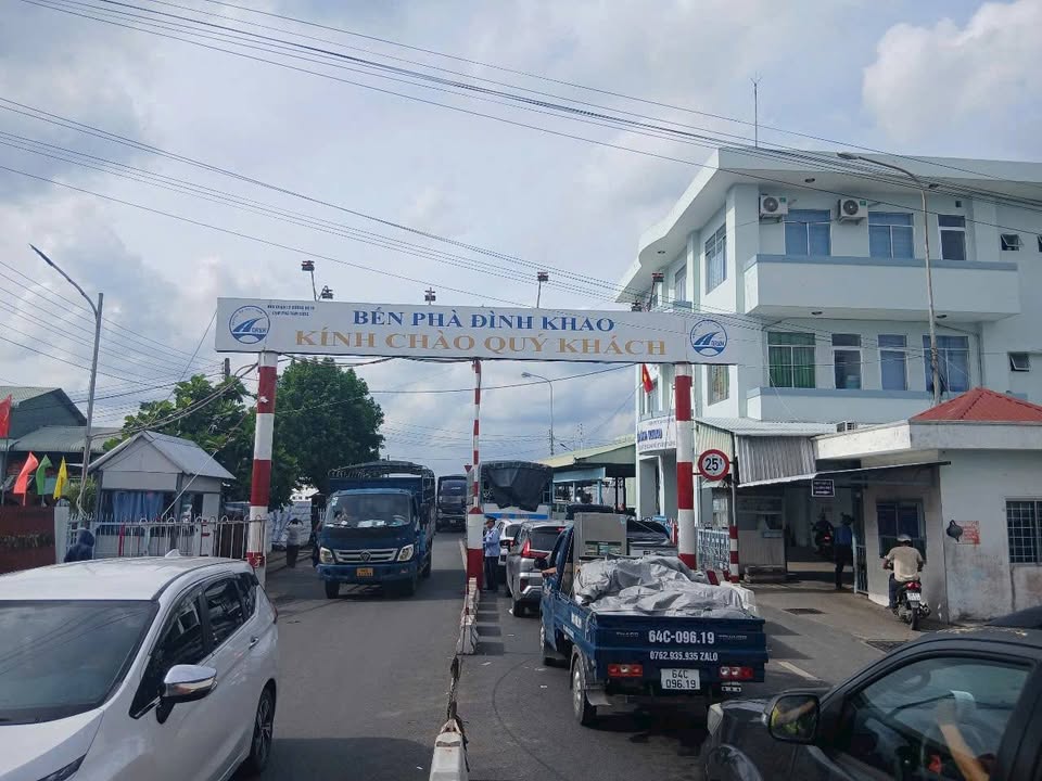 Nhà phố Thanh Đức, Long Hồ 213m² giá 2.5 tỷ - Gần phà Đình Khao, kinh doanh 24/24!