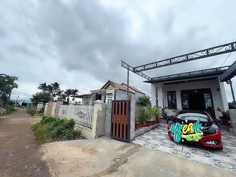 Nhà phố xã Ea Phe 180m² giá 1.6 tỷ - Sẵn sàng vào ở ngay!