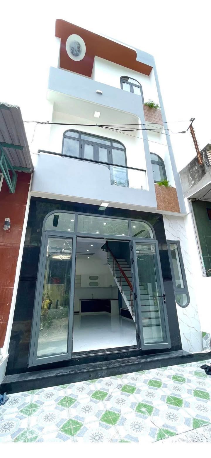 Nhà 3 tầng tại Phạm Ngũ Lão, Quy Nhơn 44m² giá 3.5 tỷ - Thiết kế hiện đại, hẻm rộng 4m!