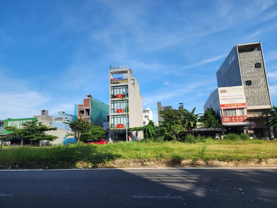 Đất liền kề Đường Cách Mạng Tháng Tám, Cẩm Lệ, Đà Nẵng 750m² - Cơ hội đầu tư sinh lời!
