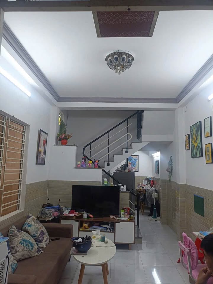 Nhà 2.5 Tầng Trần Cao Vân 30m² giá 2 tỷ - Chính chủ, vào ở ngay!