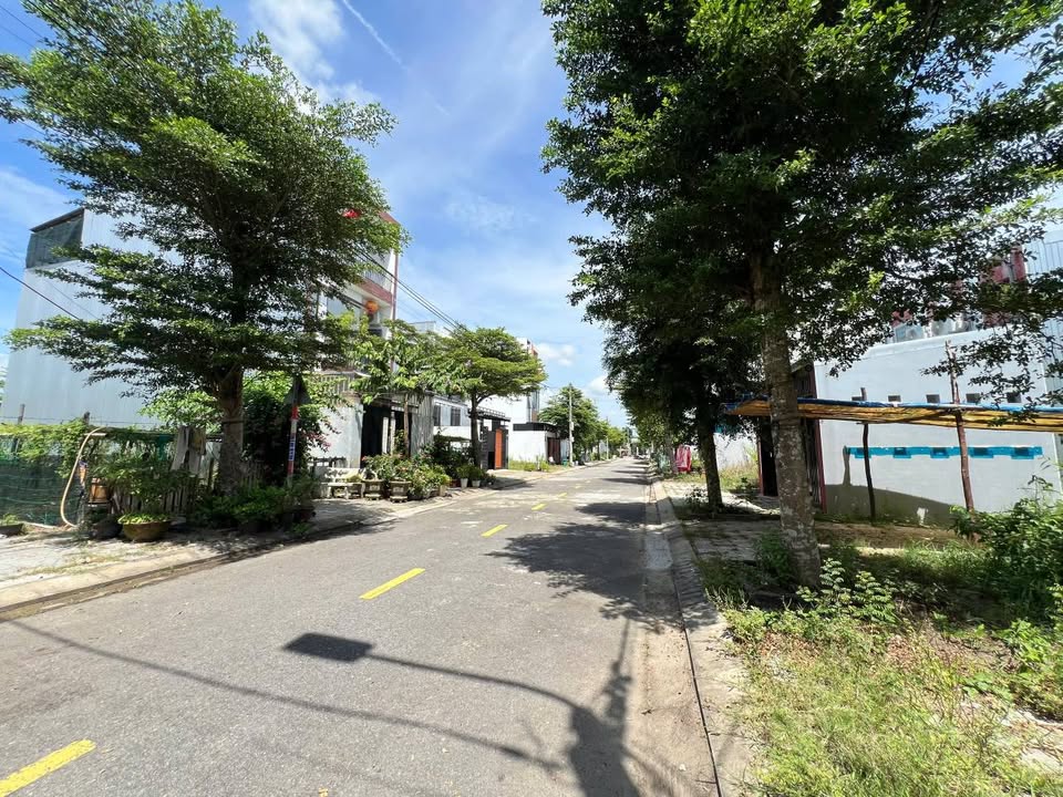 Đất nền SunGate Điện Ngọc 80m² giá 2.6 tỷ - Sổ đỏ chính chủ, vị trí đẹp!