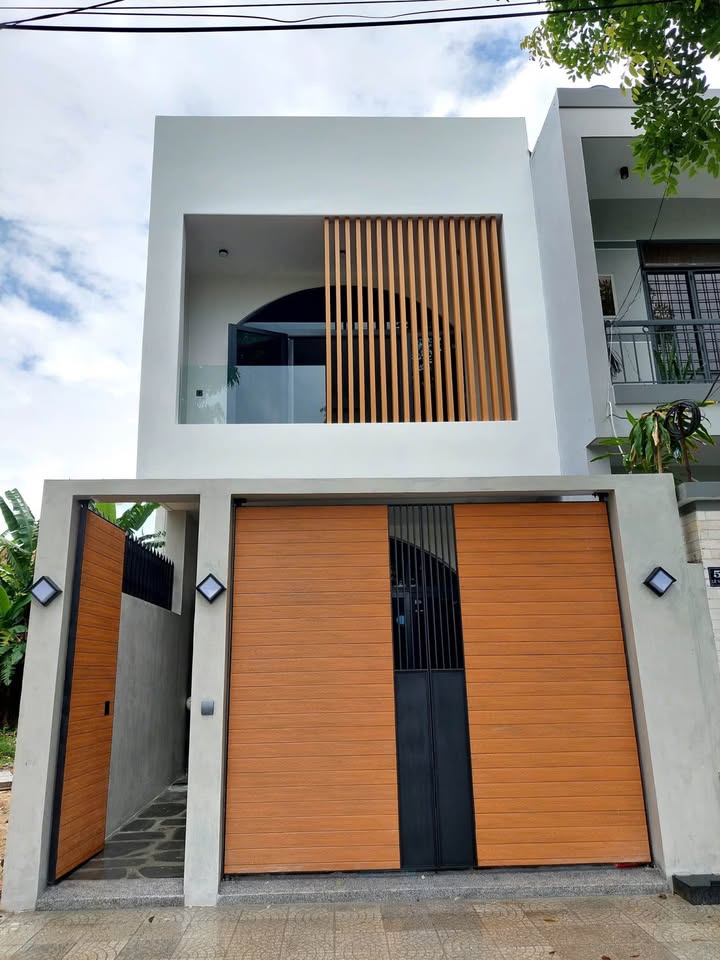 Nhà 2 tầng Võ Như Hưng, Ngũ Hành Sơn, Đà Nẵng 80m² giá 11 tỷ - Gần Suncosmo