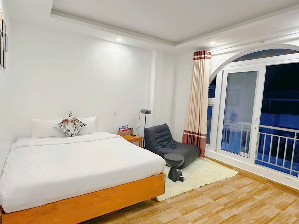 Khách sạn cho thuê tại Đà Lạt 11 phòng - Kinh doanh ổn định, giá chỉ 30 triệu/tháng!