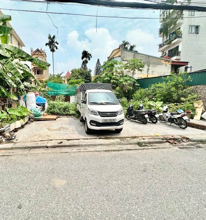 Đất nền Việt Hưng Long Biên 78m² giá 15.5 tỷ - Vị trí đắc địa, sổ đỏ chính chủ!