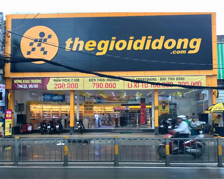 Cho thuê nhà mặt tiền đường Nguyễn Gia Trí, quận Bình Thạnh, diện tích 200m², trống suốt - Phù hợp showroom, gym, yoga!