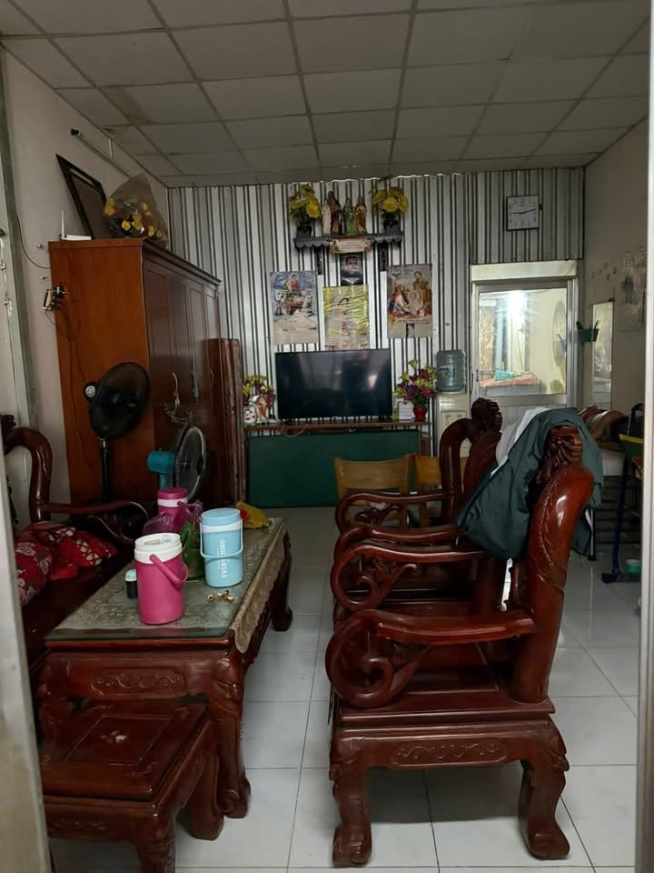 Nhà hẻm xe tải đường Nguyễn Cữu Phú, Tân Kiên 64m² giá 2 tỷ - Cơ hội đầu tư tuyệt vời!