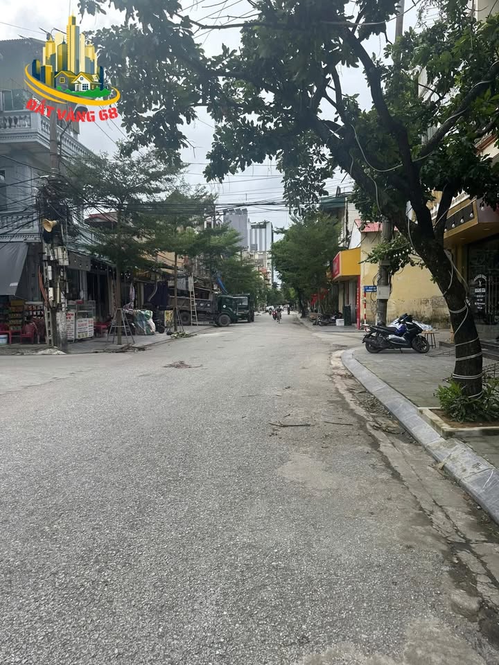 Đất mặt đường Hoàng Hoa Thám 104m² giá 14 tỷ - Kinh doanh thuận lợi!