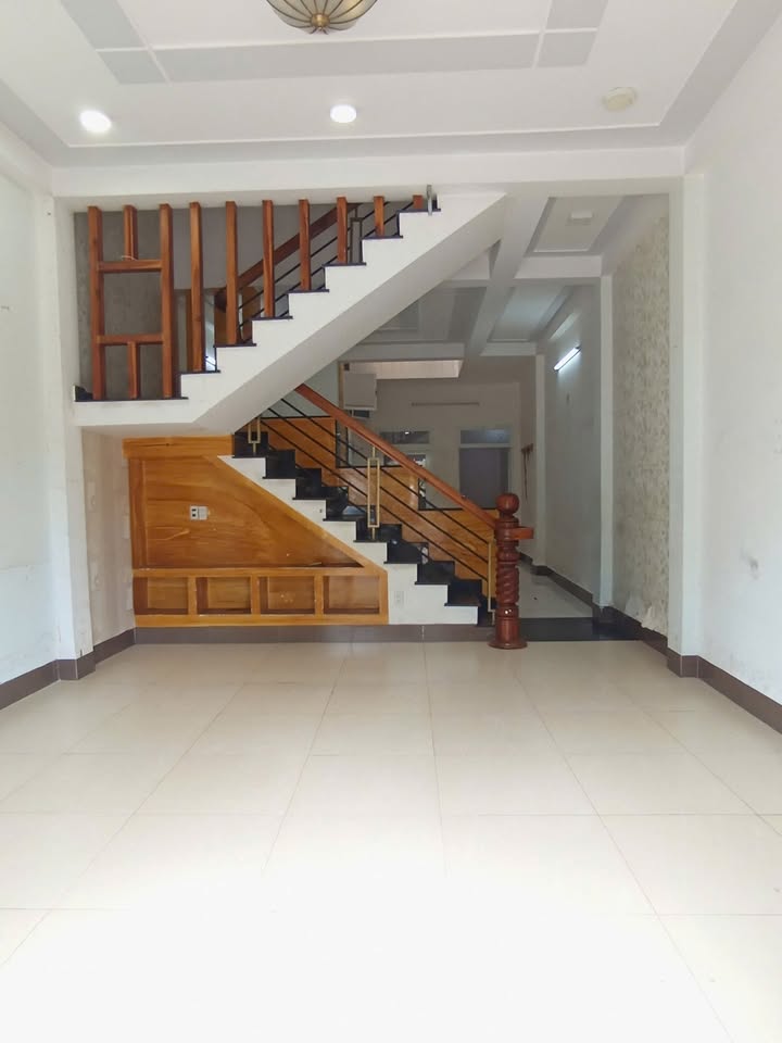 Nhà mặt tiền đường Nguyễn Thị Định, Quy Nhơn 70m² giá 20 triệu - Phù hợp kinh doanh đa ngành!