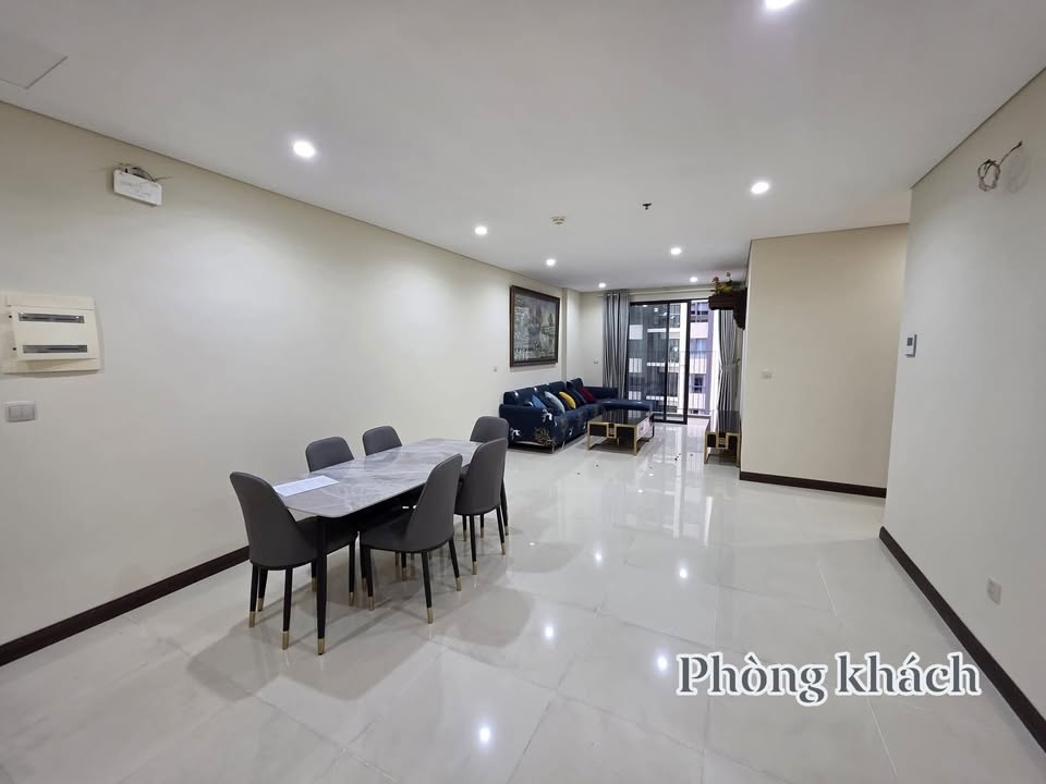 Căn hộ Hà Đô Centrosa Garden Quận 10 138m² giá 35 triệu - Nhận nhà ngay!