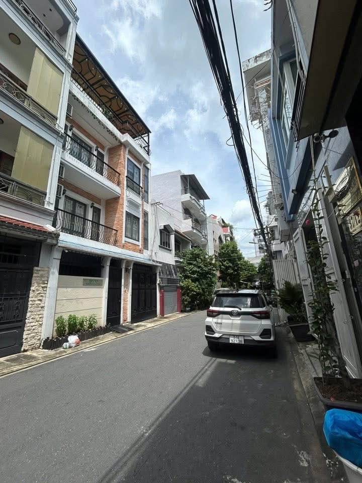 Nhà phố mặt tiền Cộng Hòa, Tân Bình 84m² giá 14 tỷ - Vị trí kinh doanh đắc địa!