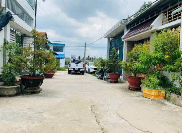 Nhà 1 trệt 1 lầu tại xã Long Định, Cần Đước, Long An - Giá 1.44 tỷ, sẵn sàng vào ở!