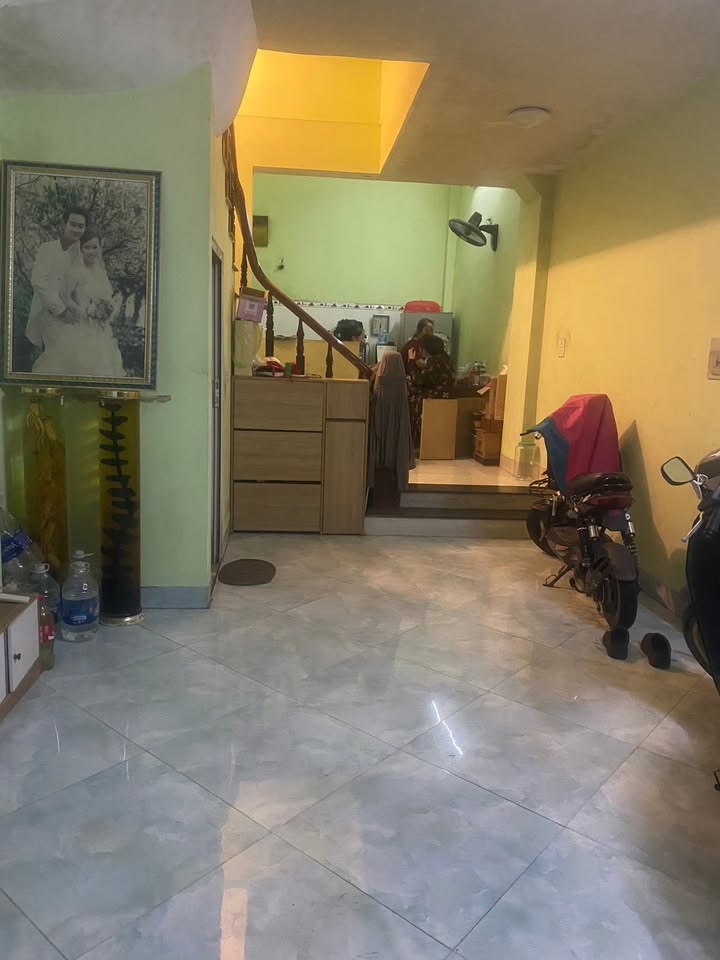 Nhà 4 tầng Tứ Hiệp, Thanh Trì giá 6 tỷ - Đầu tư sinh lời ngay!