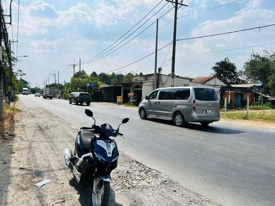 Đất Củ Chi 3605m² giá 30 tỷ - Vị trí đẹp mặt tiền Tỉnh Lộ 8!