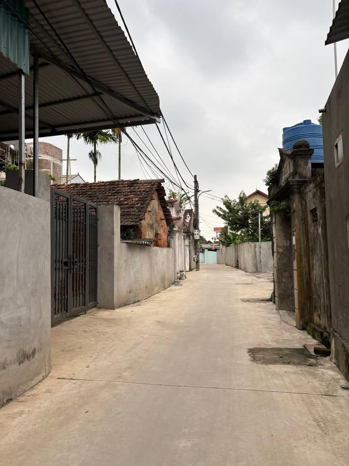 Nhà nguyên căn 2 tầng cho thuê tại Thanh Oai, Hà Nội - Giá chỉ 4 triệu/tháng!