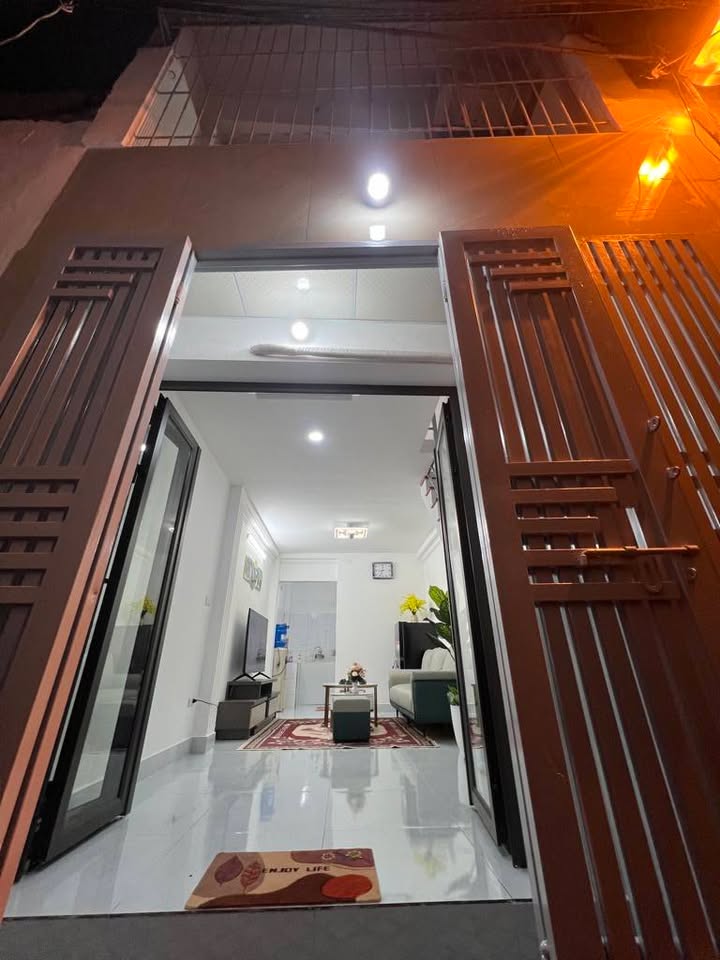 Nhà phố Vĩnh Hưng 24m² giá 2.9 tỷ - Sẵn sàng vào ở ngay!