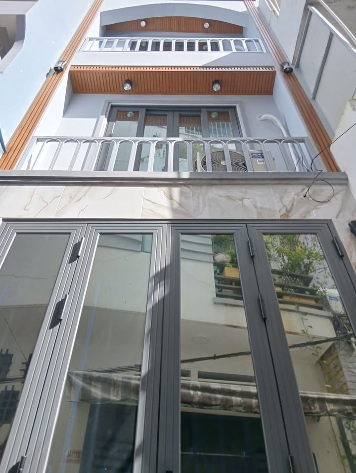 Nhà riêng Trần Bình Trọng, Quận 5, 12m², giá 5.8 tỷ - Cơ hội đầu tư hấp dẫn!