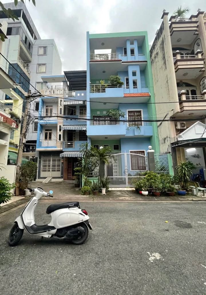 Nhà phố mặt tiền Thành Thái Q10 110m² giá thỏa thuận - Ô tô vào tận nhà!