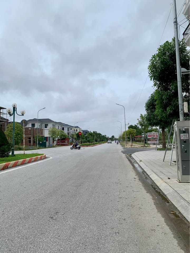 Nhà 4 tầng tại phường Hạc Thành, Thanh Hoá 90m² - Tiện ích ngập tràn!