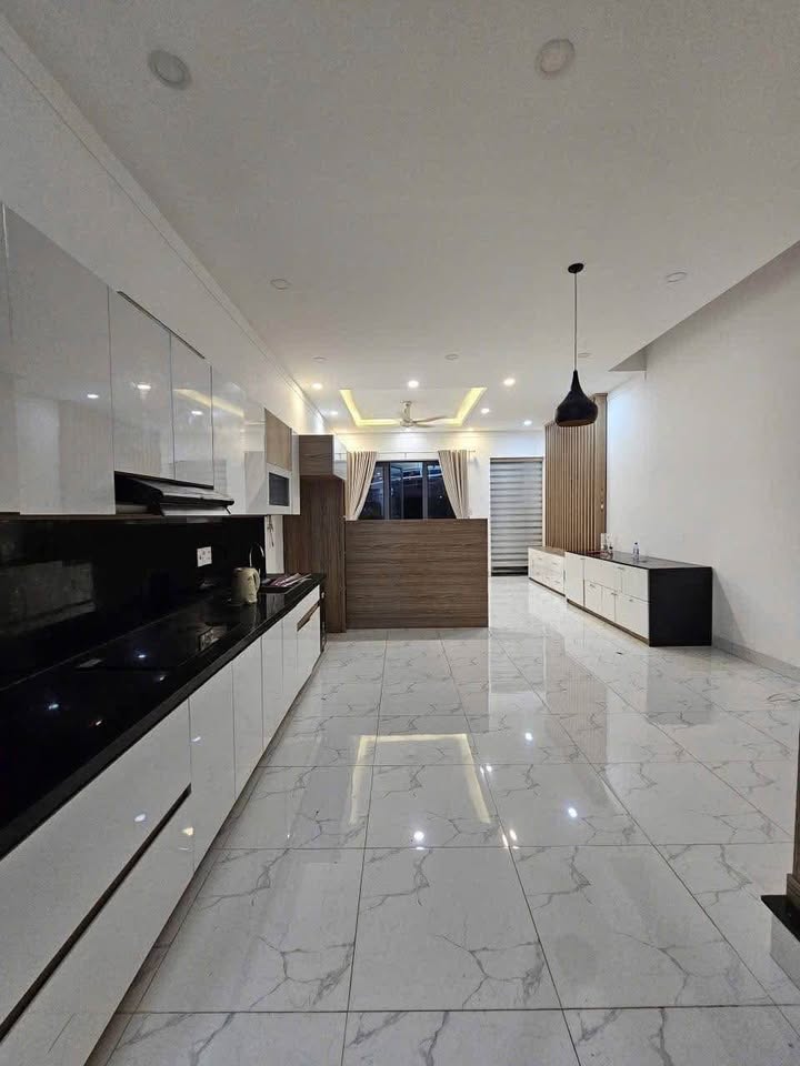 Nhà 2 tầng cho thuê tại đường Nguyễn Trác, Buôn Ma Thuột 100m² giá 6.5 triệu - Phù hợp cho gia đình