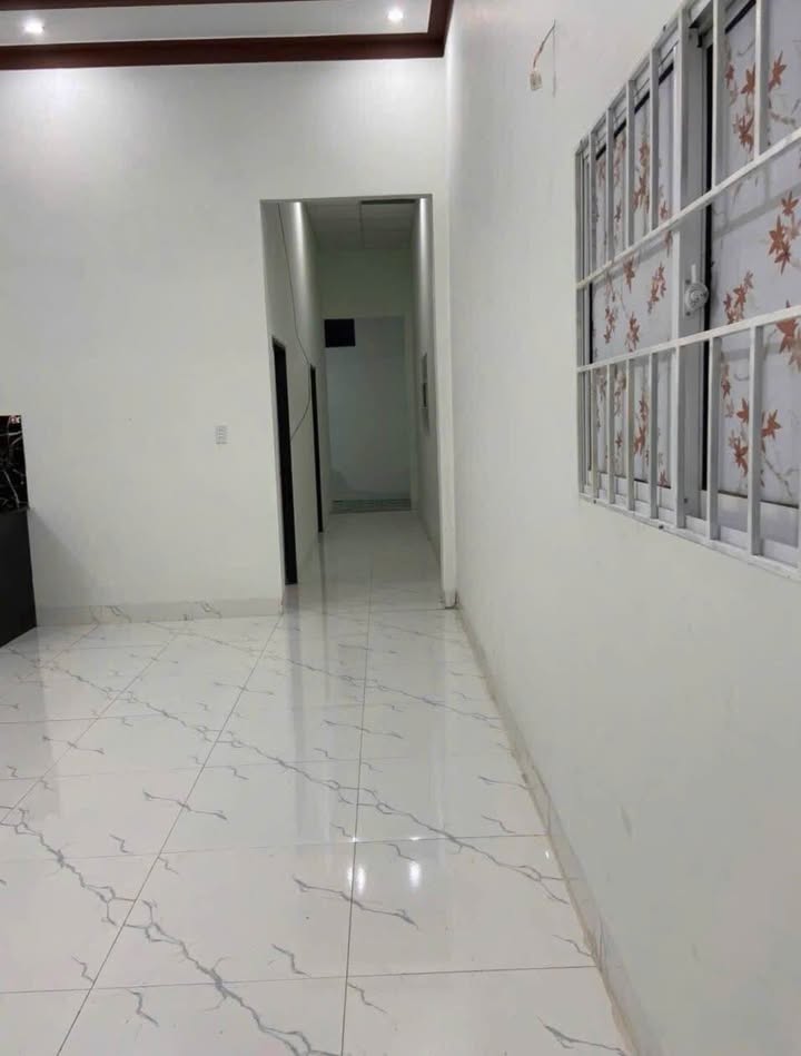 Nhà cho thuê hẻm Hùng Vương, Buôn Ma Thuột, 2PN, giá 3.5 triệu/tháng - Tiện nghi đầy đủ!