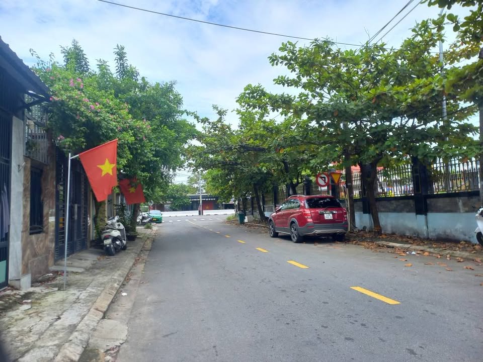 Đất tặng nhà 2 tầng Đào Sư Tích 282,9m² giá 11,65 tỷ - Cơ hội đầu tư tiềm năng!