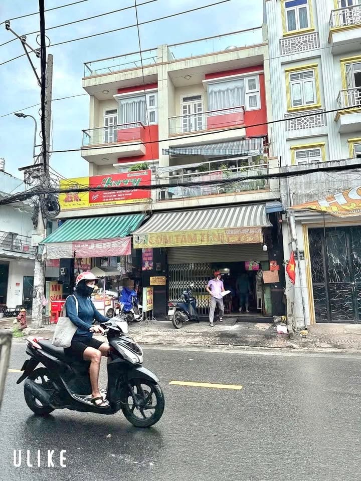 Nhà mặt tiền đường Số 4, Bình Tân 80m² giá 8.2 tỷ - Kinh doanh sầm uất!