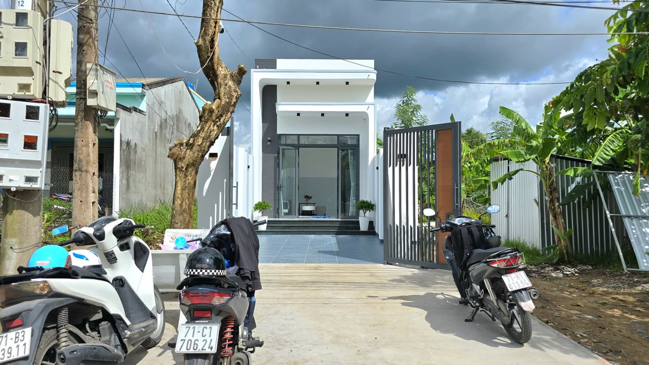 Nhà mặt tiền lộ nhựa 96m² Phú Khương Bến Tre - Sẵn sàng vào ở ngay!