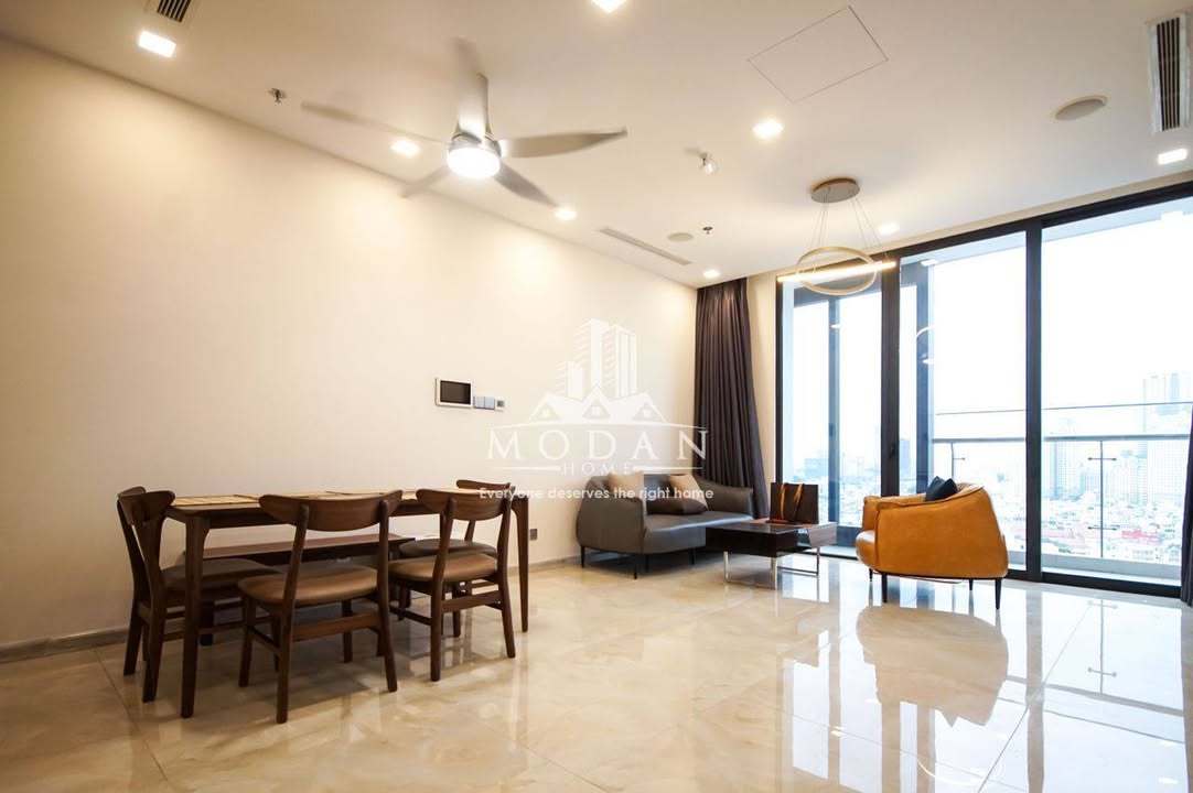 Căn hộ Vinhomes Golden River Bason Q1 79.3m² giá 35 triệu - Nội thất đầy đủ, view đẹp!