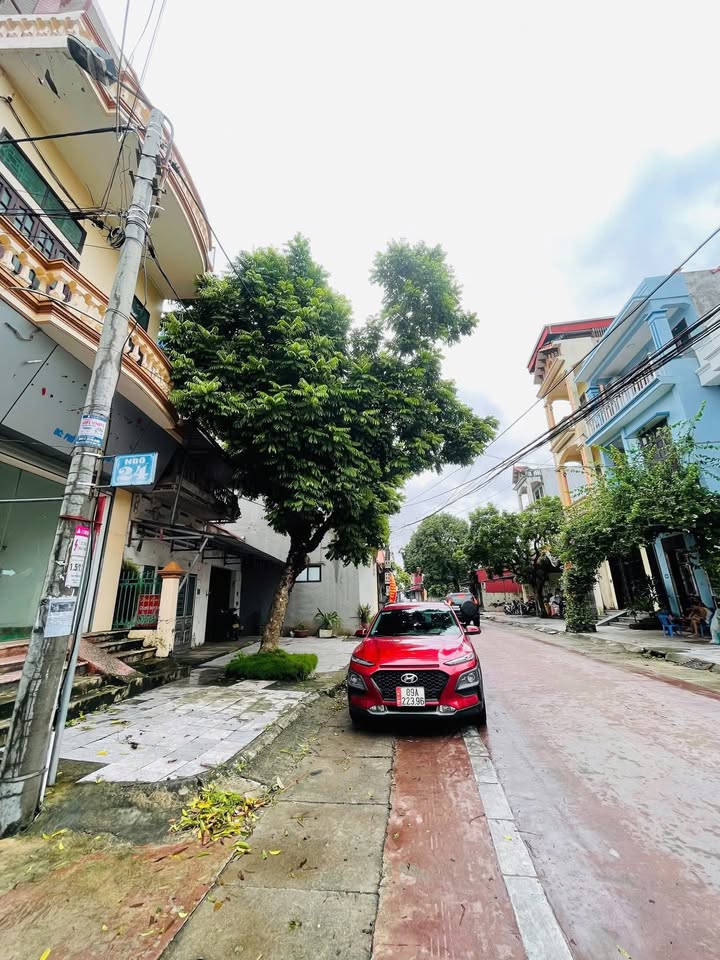 Nhà góc 2 mặt tiền Phố Hiến, Hưng Yên 100m² - Sẵn sàng vào ở!