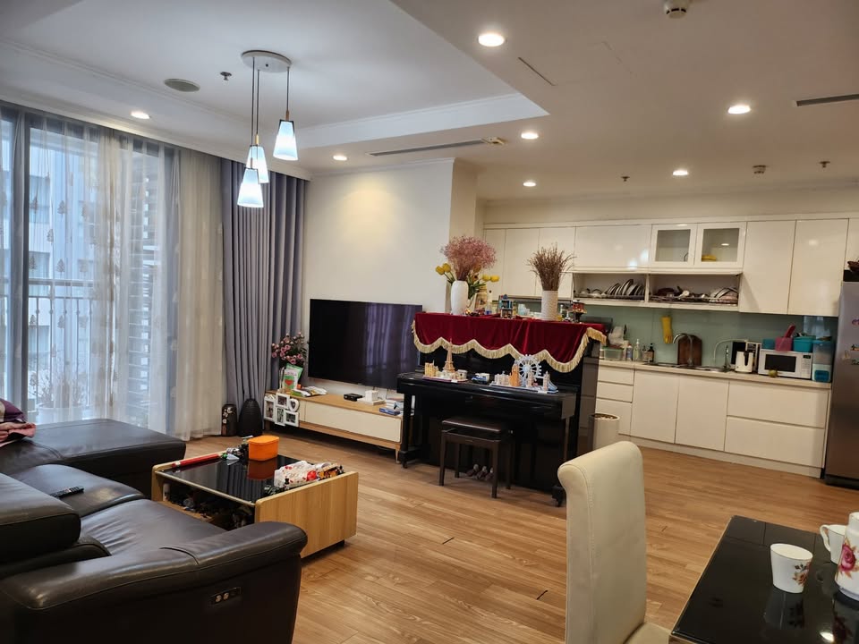 Căn hộ Park 11 Hà Nội 118m² giá 15 tỷ - Ban công mát mẻ, sổ đỏ chính chủ!